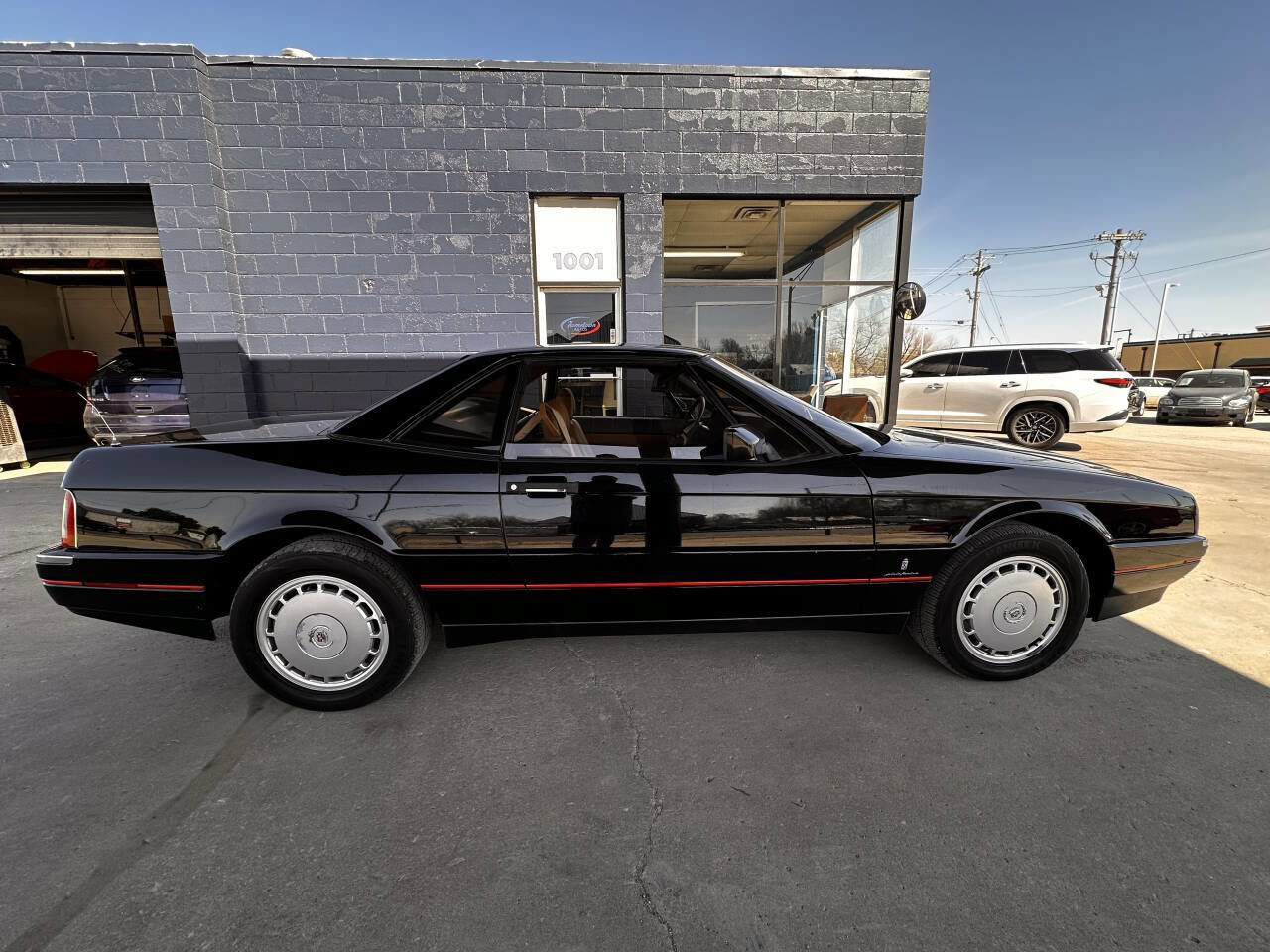 Used 1989 Cadillac Allante image 9