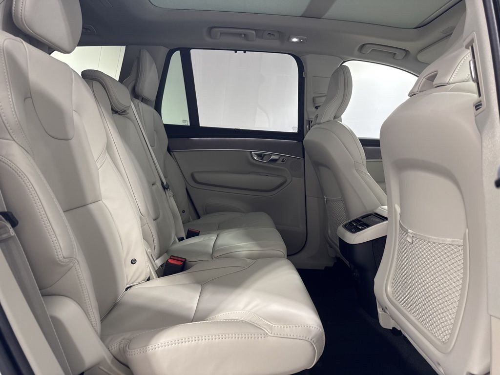 New 2026 Volvo XC90 B6 Ultra w/ Protection Package AWD/4WD image 25
