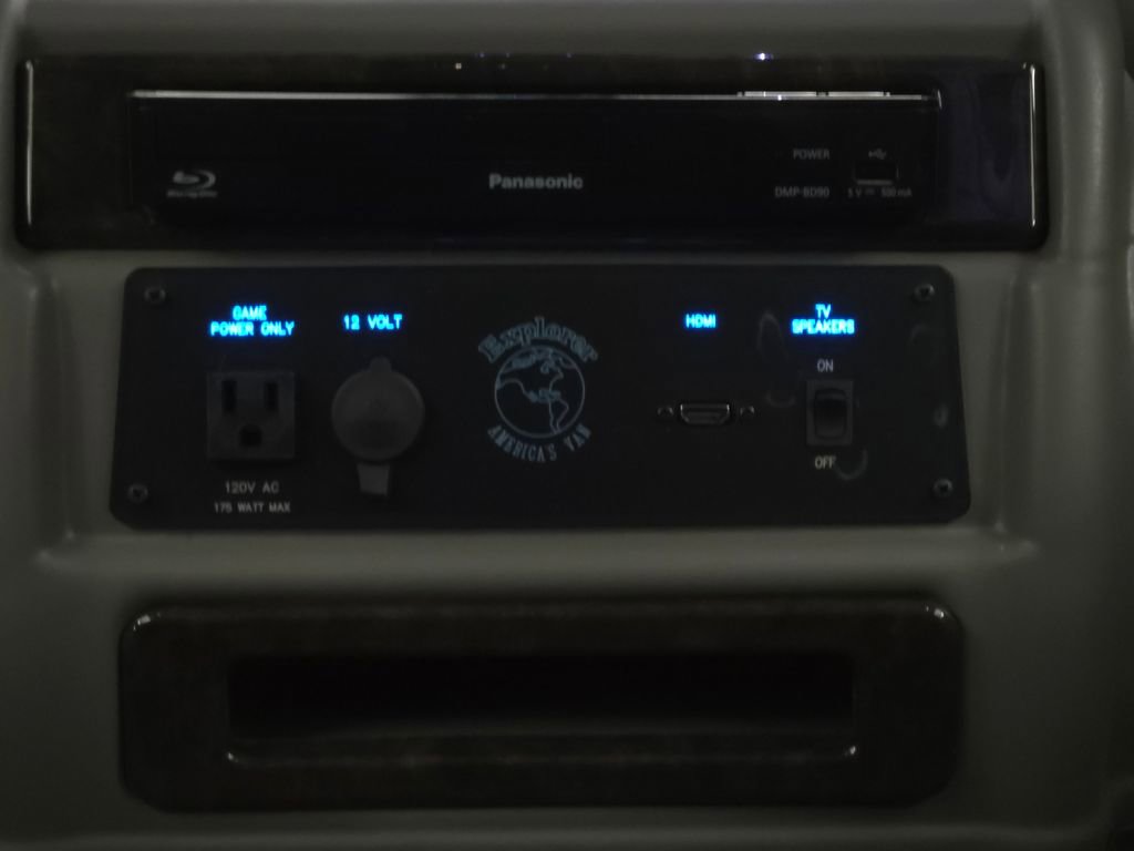 New 2025 GMC Savana 2500 Extended w/ Driver Convenience Package image 6