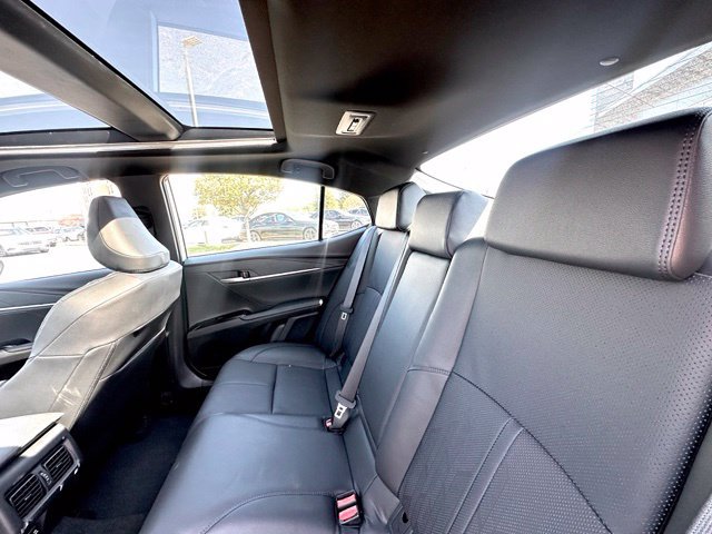 Used 2025 Toyota Camry XSE FWD image 34