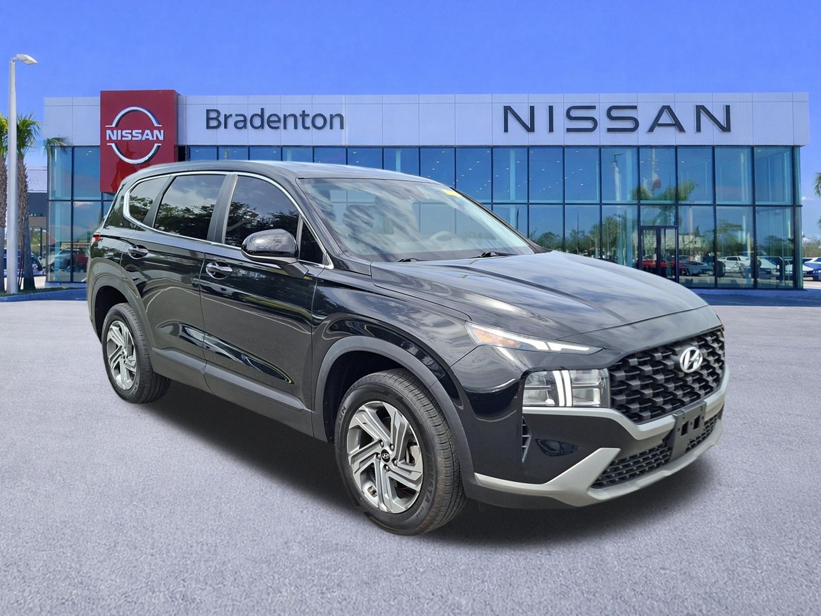 Used 2021 Hyundai Santa Fe SE AWD/4WD image 3
