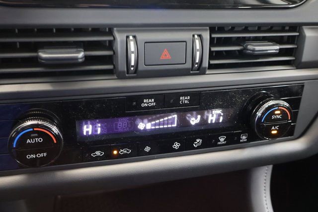 New 2025 Nissan Pathfinder S image 18