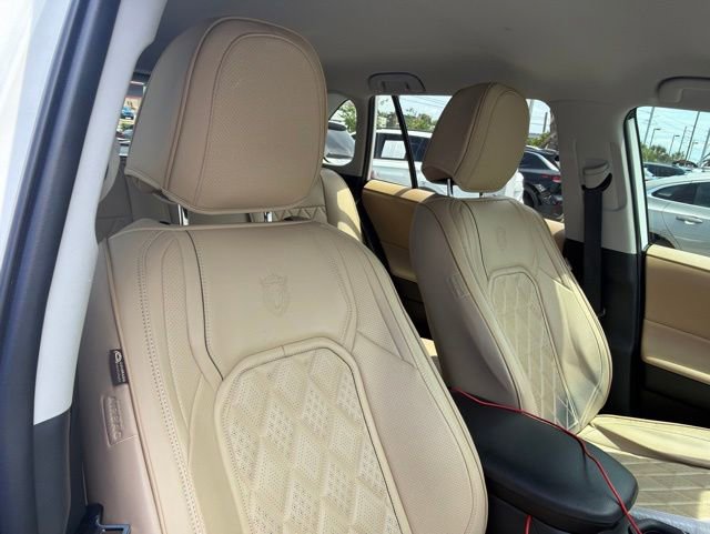 Used 2025 Toyota RAV4 LE FWD image 21