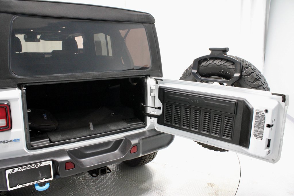 Used 2024 Jeep Wrangler Unlimited image 13