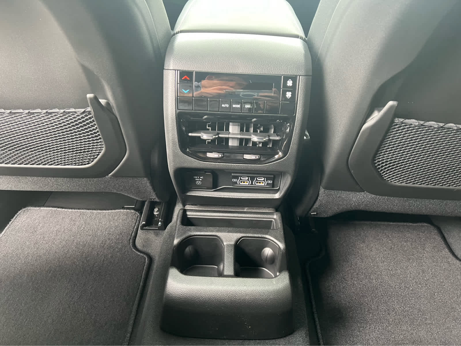 New 2025 Jeep Grand Cherokee L Altitude image 12