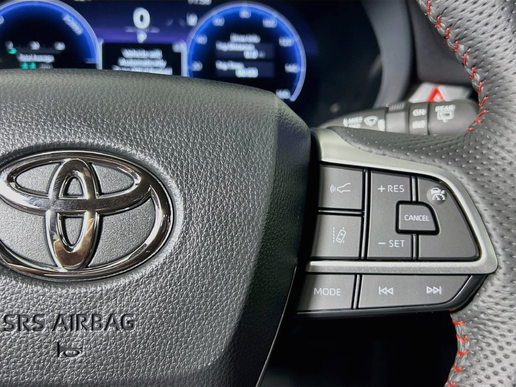 New 2026 Toyota Sienna XSE FWD image 17