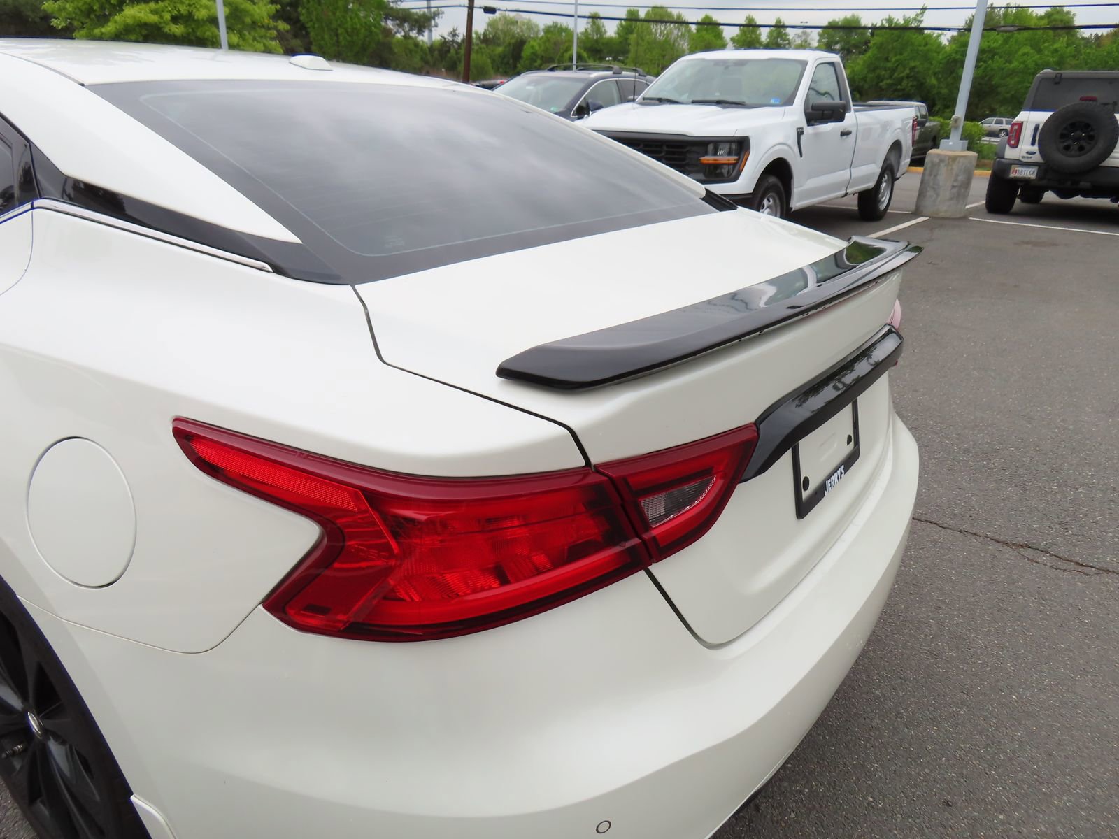 Used 2018 Nissan Maxima SR w/ Midnight Edition FWD image 10