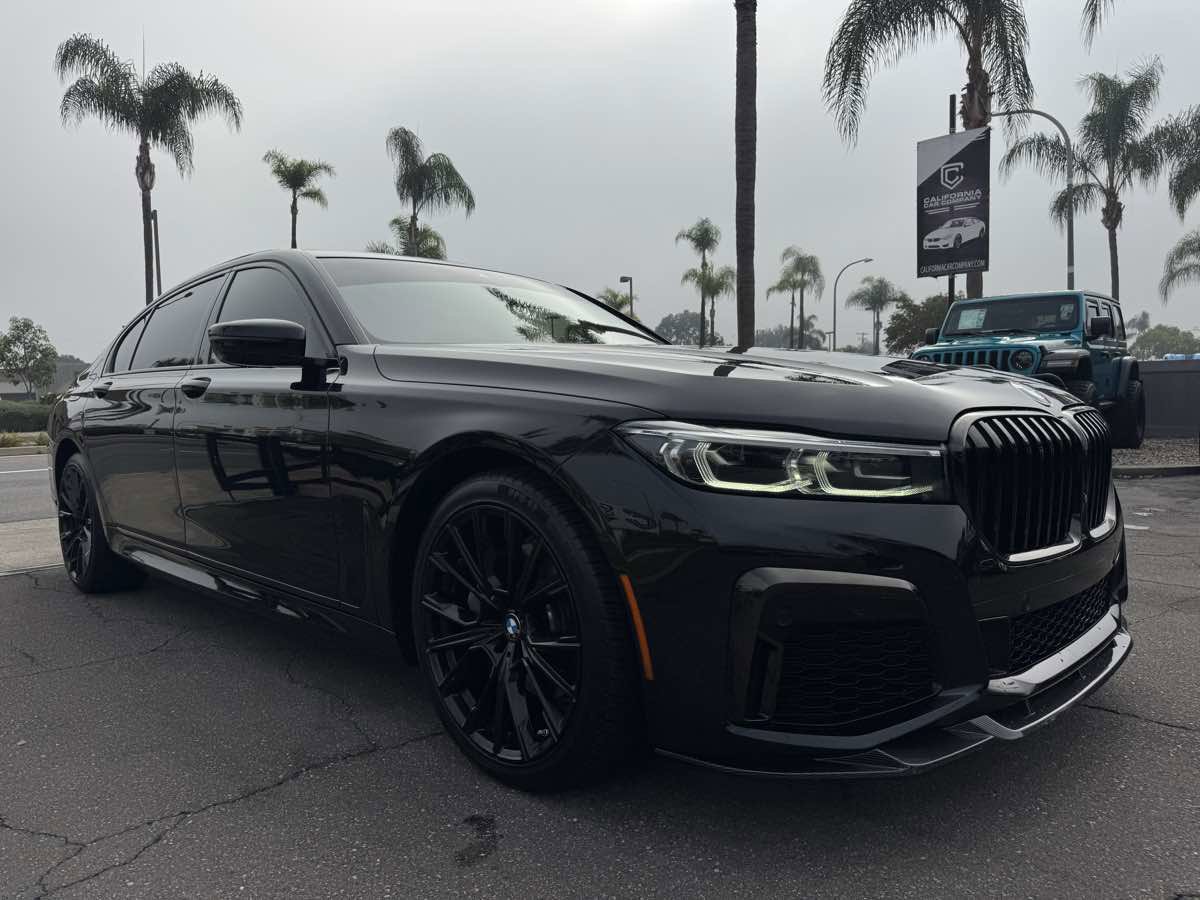 Used 2020 BMW 740i 740i w/ M Sport Package image 9