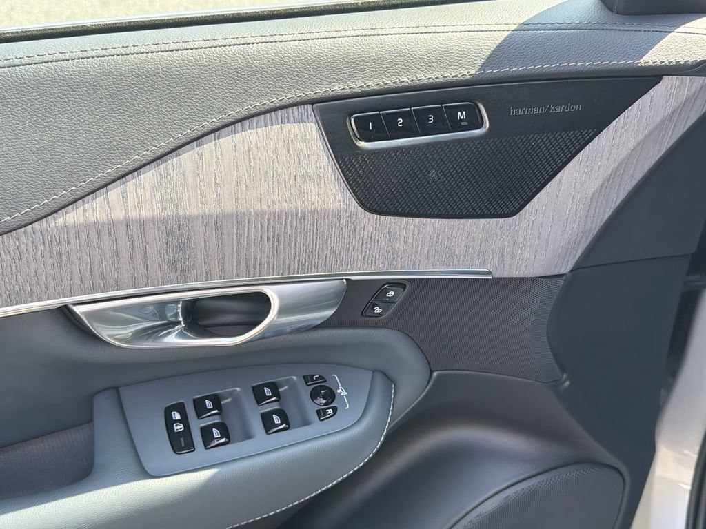 Certified 2023 Volvo XC90 B6 Ultimate AWD/4WD image 16