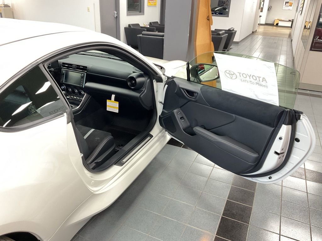 New 2026 Toyota GR86 Premium image 28