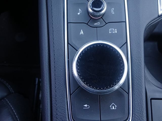 Used 2024 Cadillac XT4 Premium Luxury AWD/4WD image 16
