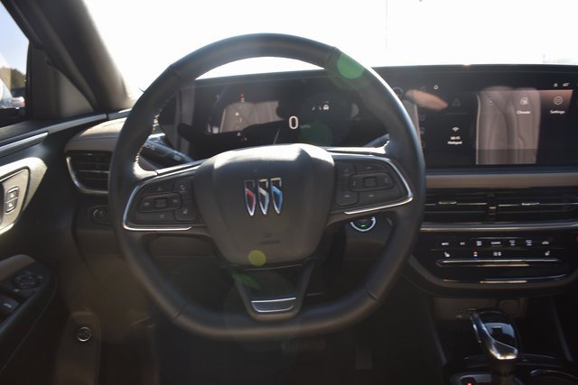 Used 2024 Buick Envista Avenir image 18