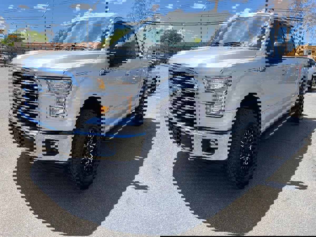 Used 2016 Ford F150 XLT w/ Equipment Group 302A Luxury AWD/4WD image 11