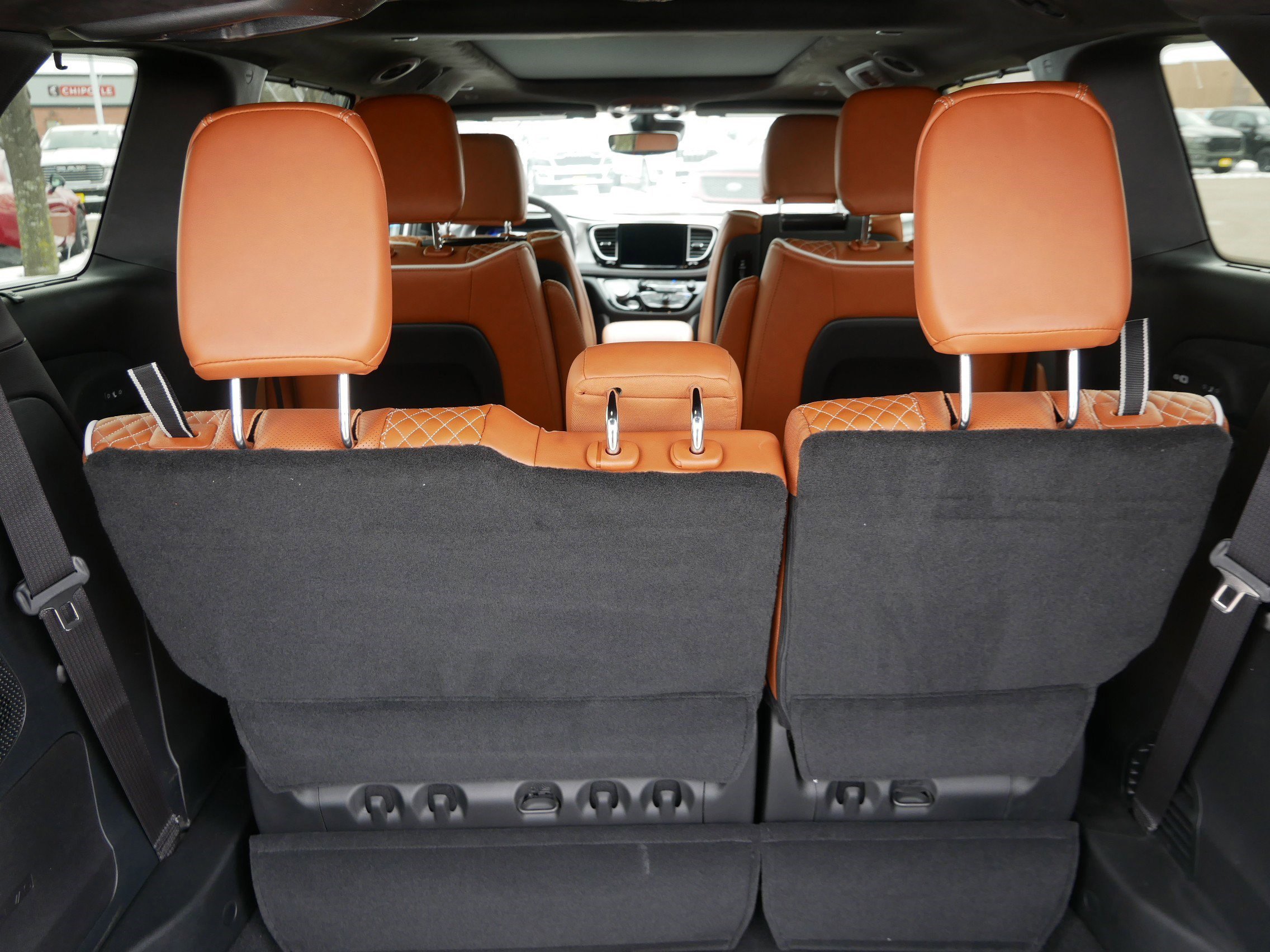 New 2026 Chrysler Pacifica Pinnacle w/ Trailer Tow Group image 11