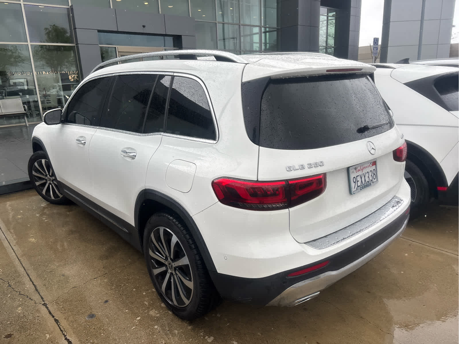 Used 2021 Mercedes-Benz GLB 250 GLB 250 image 4