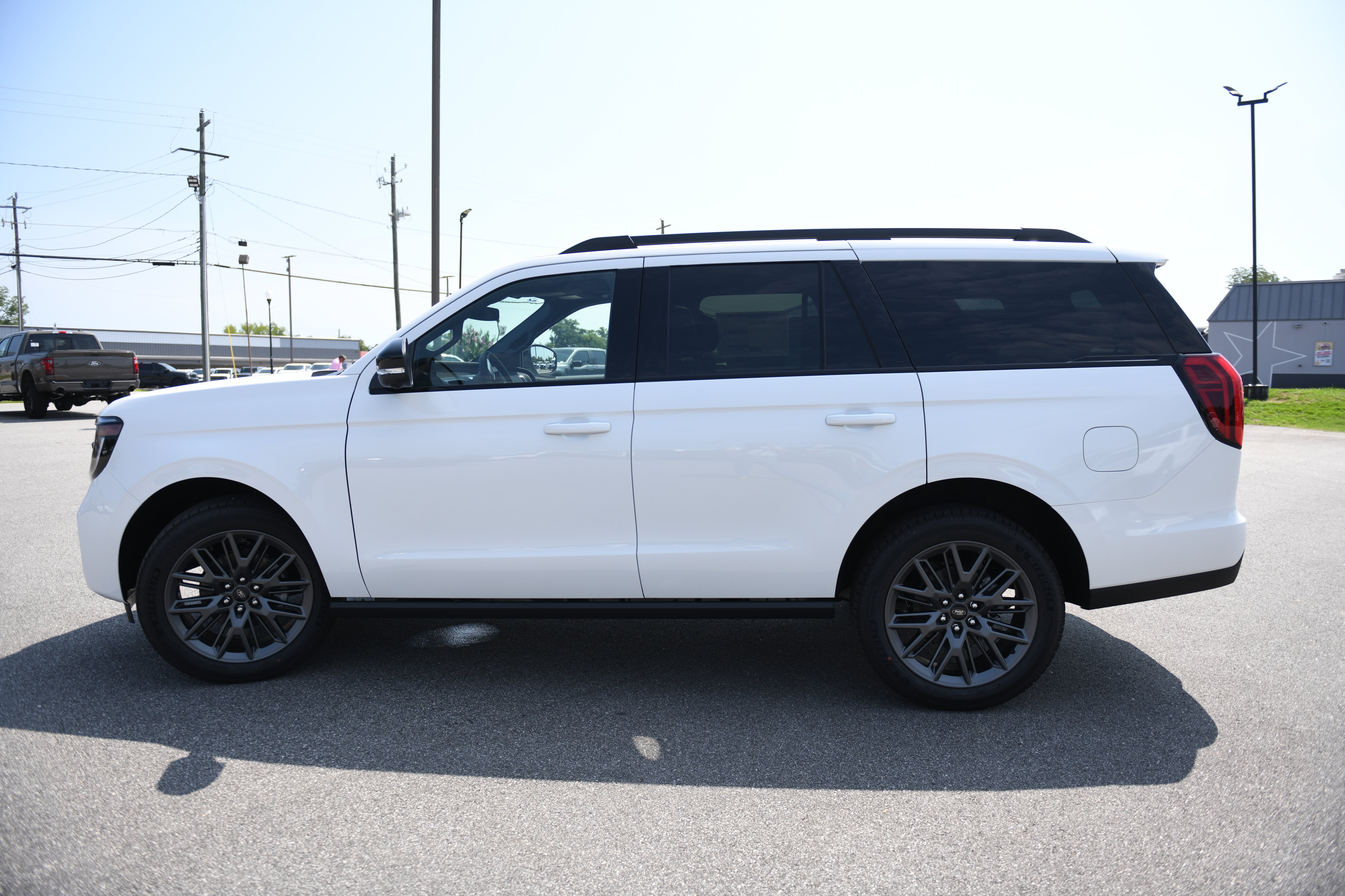 New 2027 Ford Expedition Platinum w/ Stealth Appearance Package RWD image 7