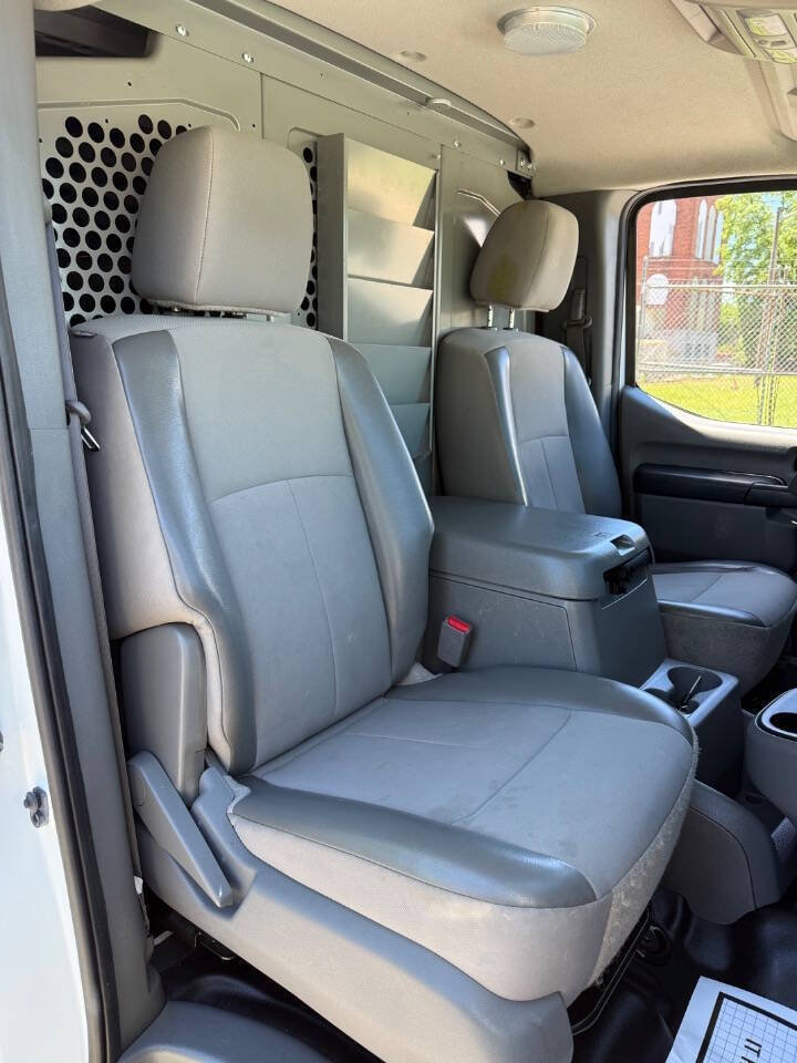 Used 2019 Nissan NV 2500 SV w/ Navigation Package RWD image 14