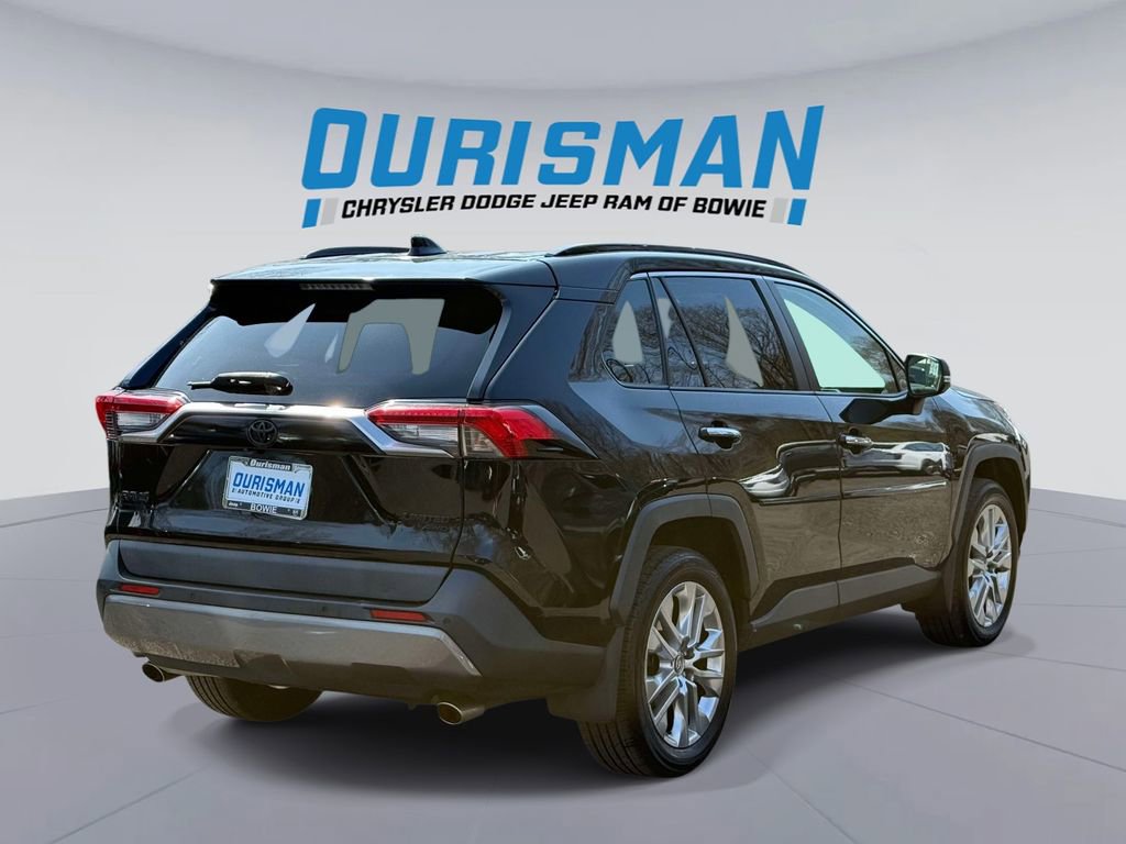 Used 2019 Toyota RAV4 Limited w/ Advanced Technology Package AWD/4WD image 2