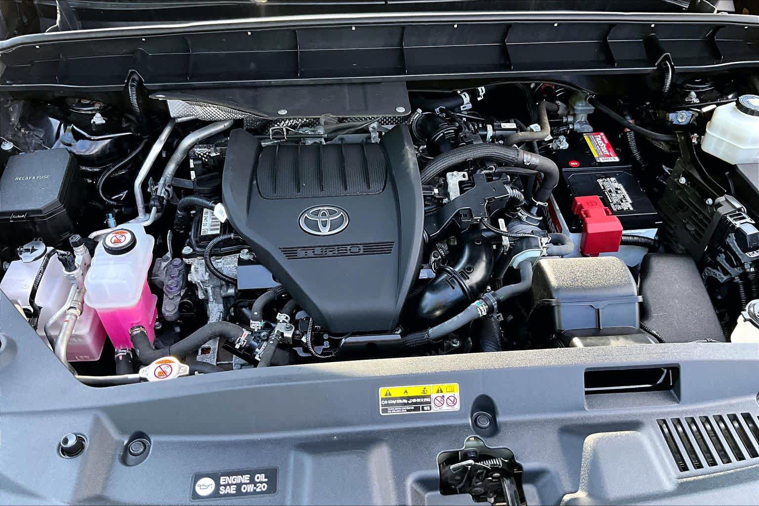 Used 2023 Toyota Highlander XLE AWD/4WD image 32