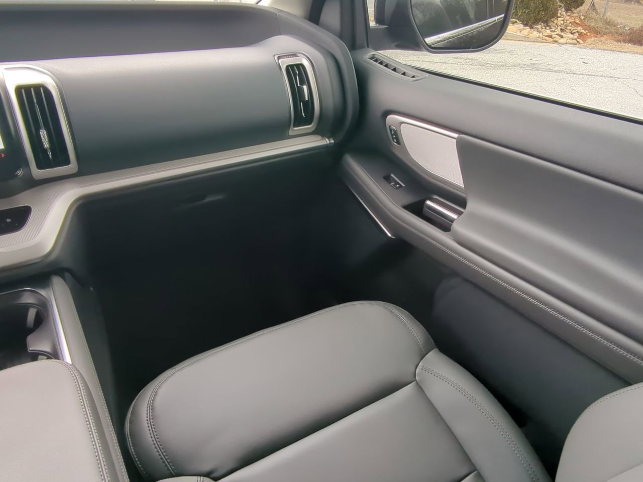 New 2026 Ford Expedition Active image 17