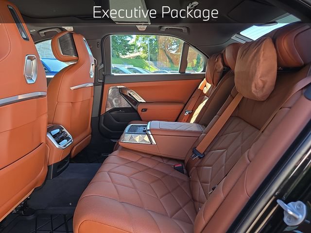 Certified 2026 BMW 760i xDrive AWD/4WD image 12
