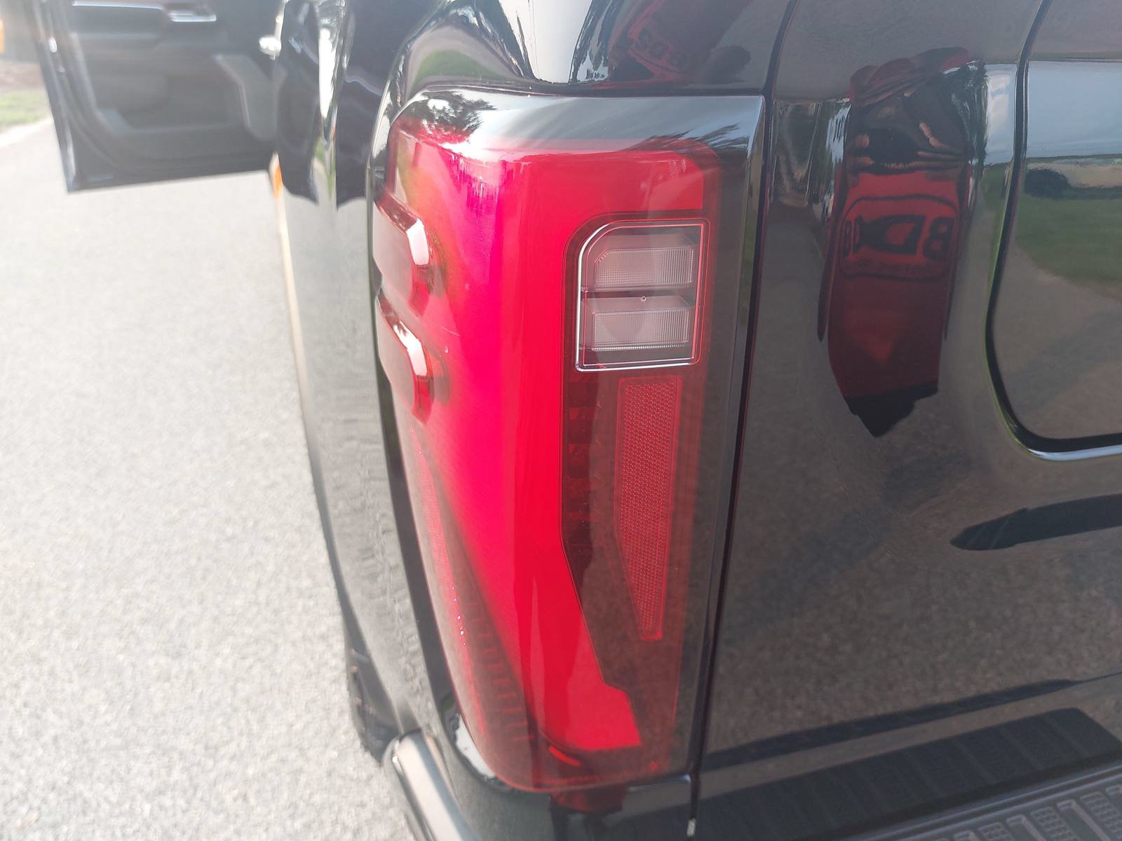 Used 2024 GMC Sierra 2500 Denali w/ Technology Package AWD/4WD image 35