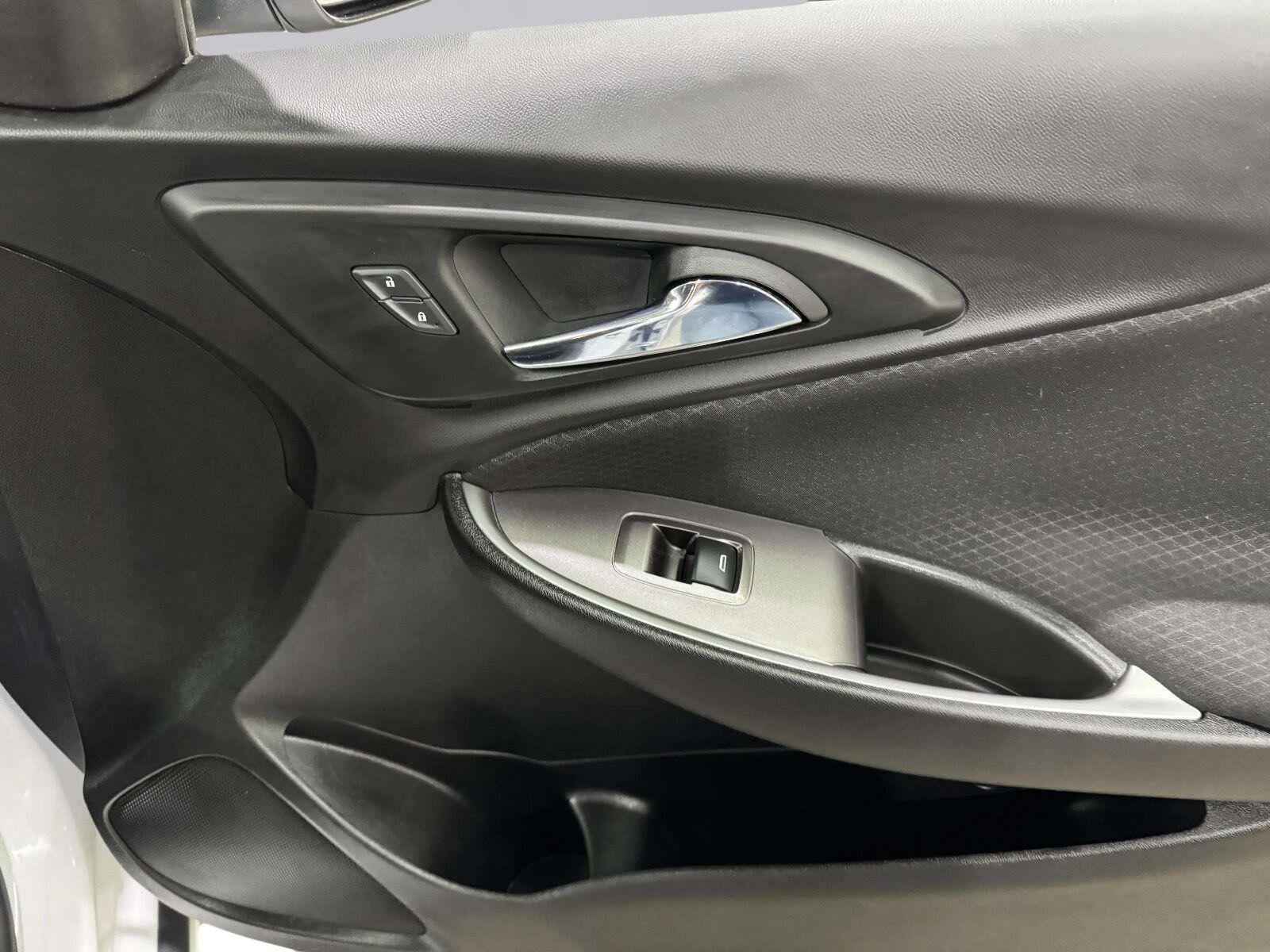 Used 2023 Chevrolet Malibu RS FWD image 41