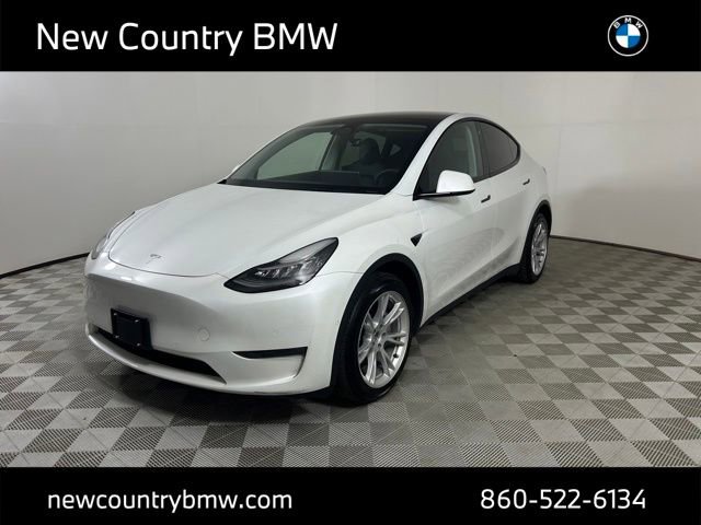 Used 2022 Tesla Model Y Long Range image 3
