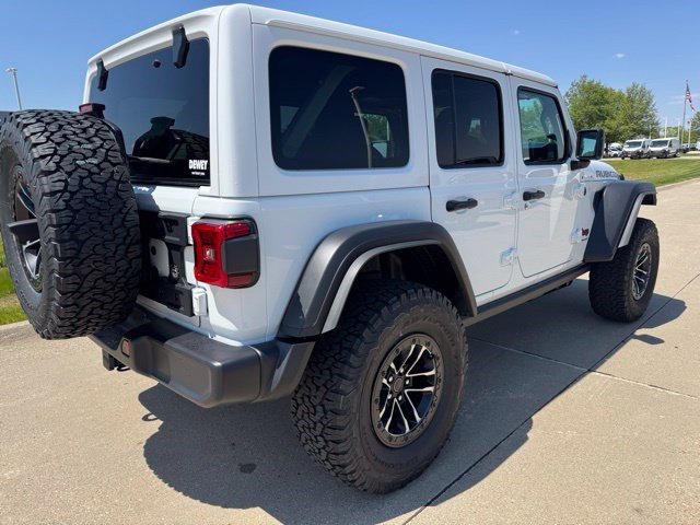 New 2026 Jeep Wrangler Unlimited Rubicon w/ Xtreme 35 Tire Package AWD/4WD image 7
