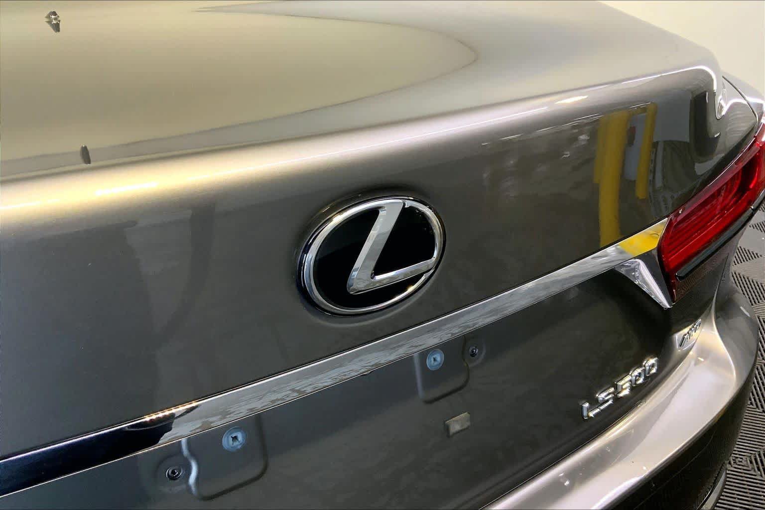 Certified 2023 Lexus LS 500 AWD w/ Interior Upgrade Package image 33