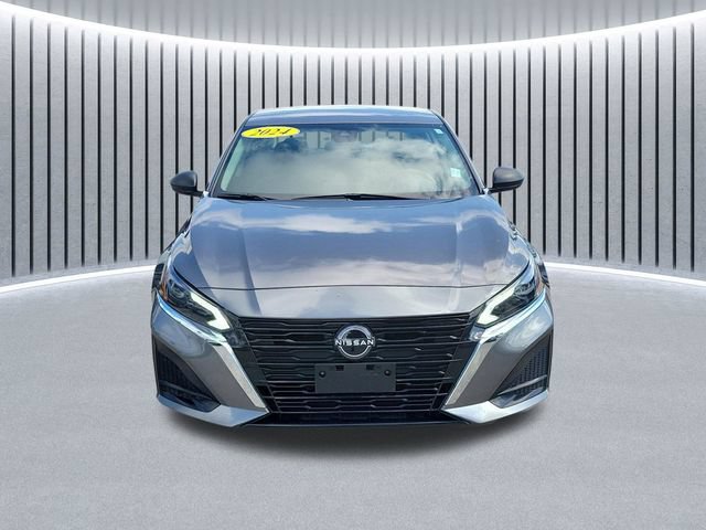 Used 2024 Nissan Altima 2.5 SV FWD image 2