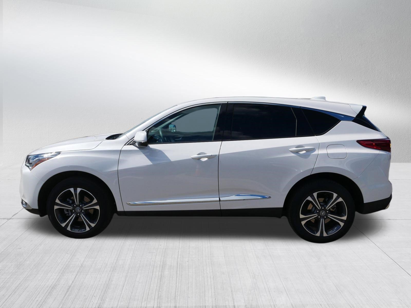 Used 2025 Acura RDX SH-AWD w/ Technology Package image 4