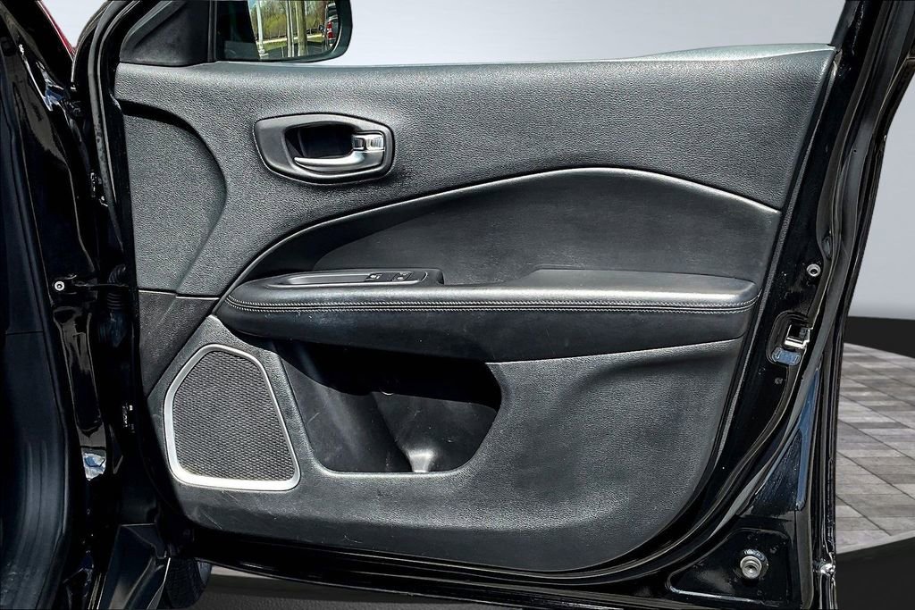 Used 2019 Jeep Compass Altitude image 31