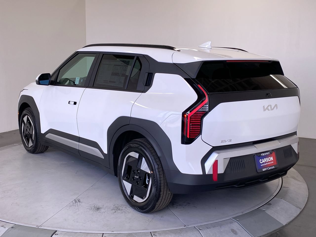 New 2027 Kia EV3 Wind FWD image 3