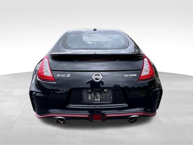 Used 2016 Nissan 370Z NISMO RWD image 5
