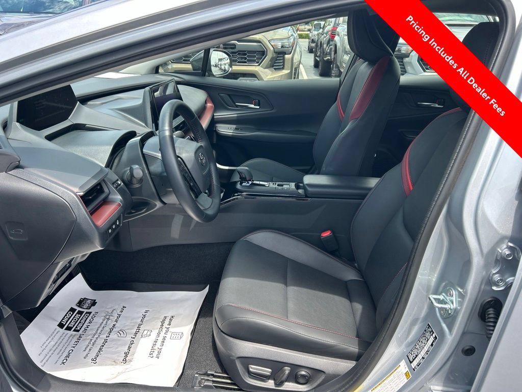 Used 2026 Toyota Prius Plug-In Hybrid FWD image 2