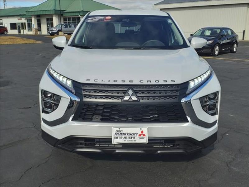 Used 2024 Mitsubishi Eclipse Cross ES image 9