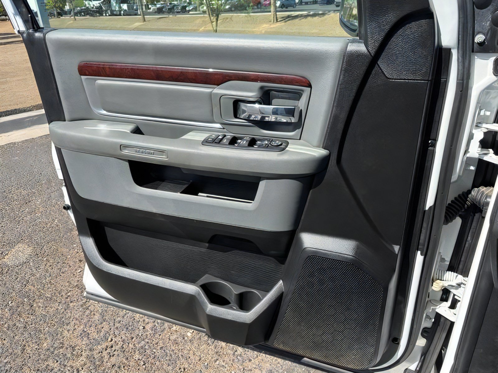 Used 2019 RAM 1500 Classic SLT w/ Luxury Group AWD/4WD image 11