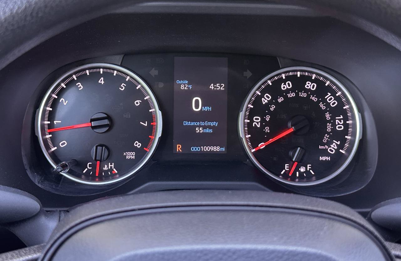 Used 2022 Toyota RAV4 LE FWD image 18