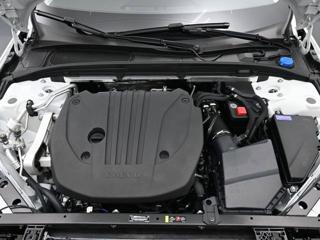 New 2026 Volvo V60 B5 Cross Country Plus w/ Protection Package Premier image 9