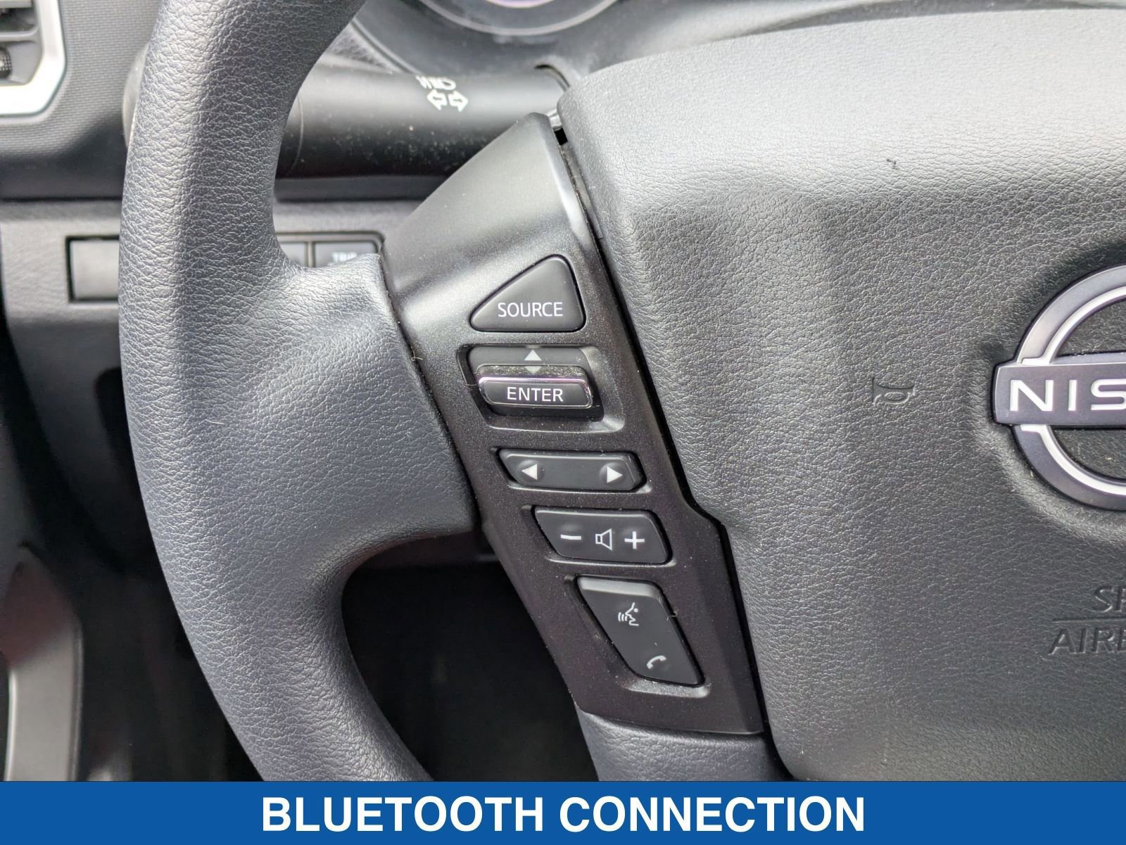 Used 2023 Nissan Frontier SV w/ Tow Package AWD/4WD image 17