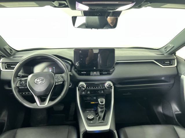 Used 2023 Toyota RAV4 XSE AWD/4WD image 21