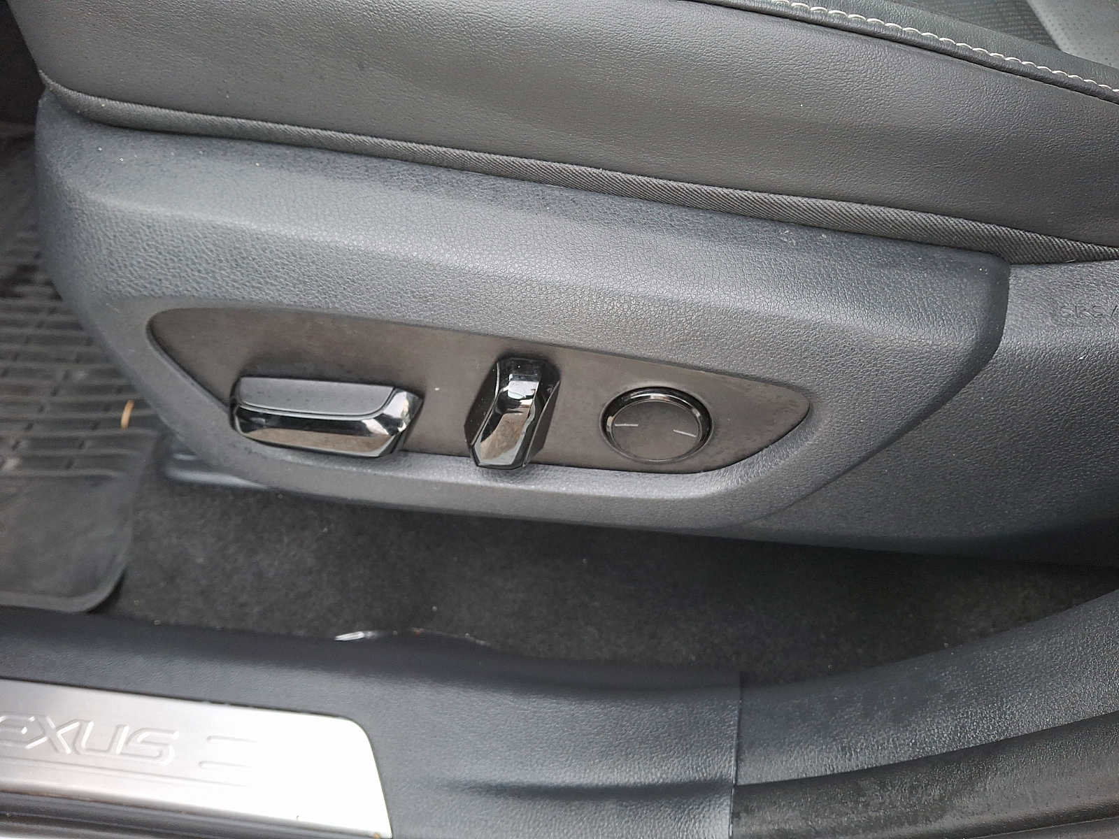 Used 2025 Lexus TX 350 AWD image 12