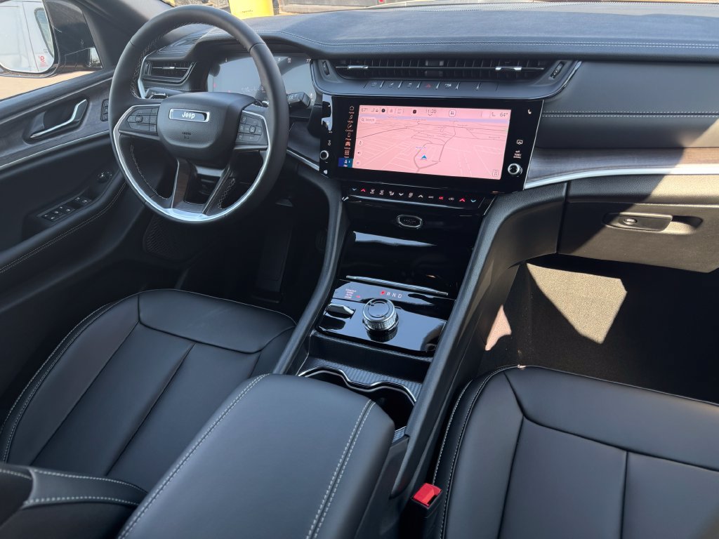 New 2027 Jeep Grand Cherokee L Limited AWD/4WD image 11