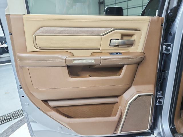 Used 2024 RAM 2500 Limited w/ Safety Group AWD/4WD image 36