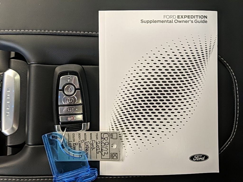 Certified 2025 Ford Expedition Max Platinum image 37