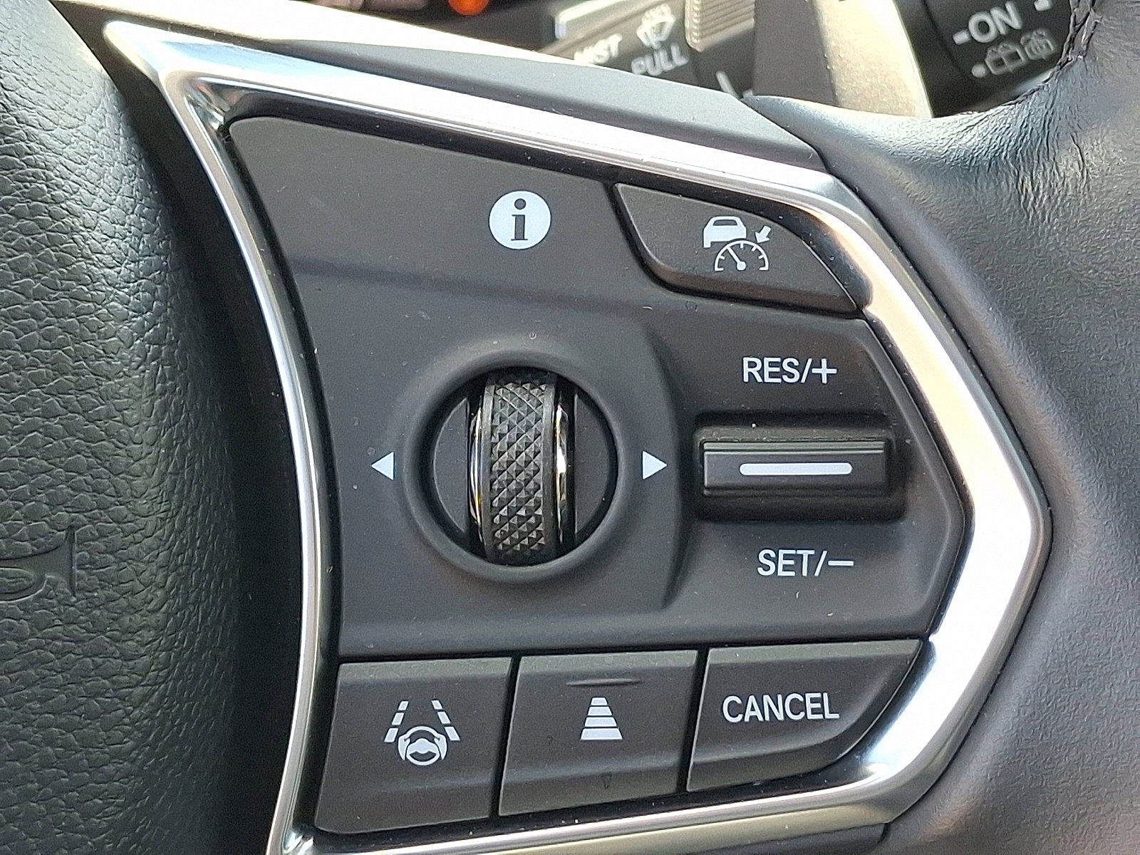 Used 2024 Acura MDX SH-AWD image 23