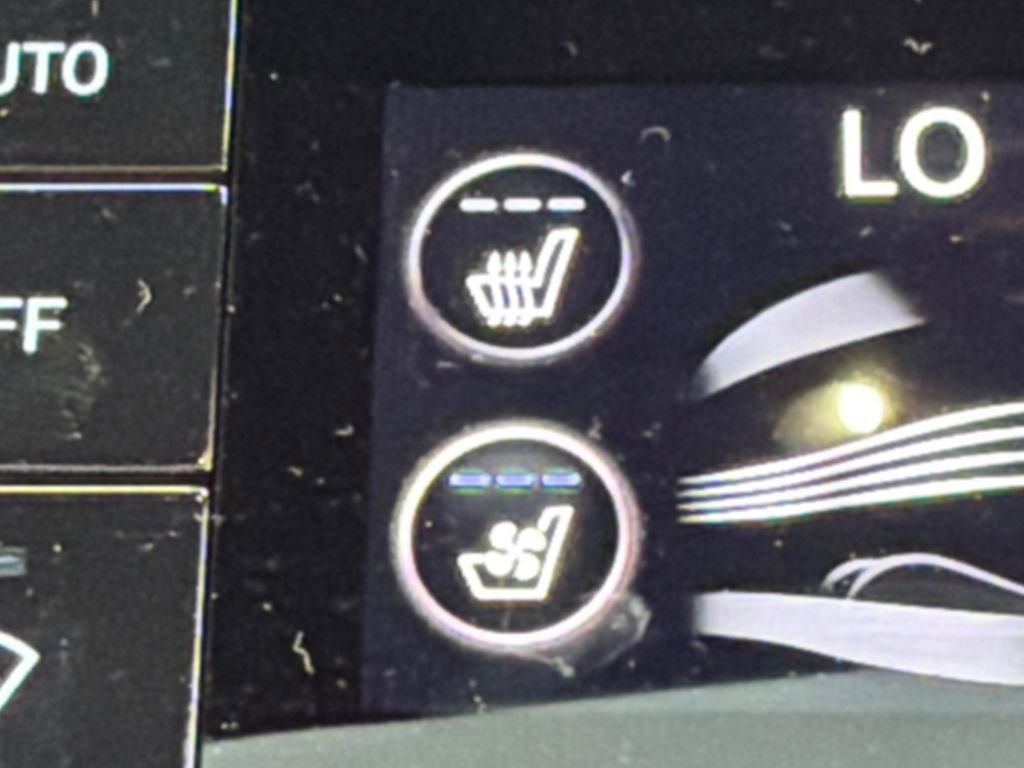 Used 2025 Genesis G70 2.5T w/ Sport Prestige Package image 30