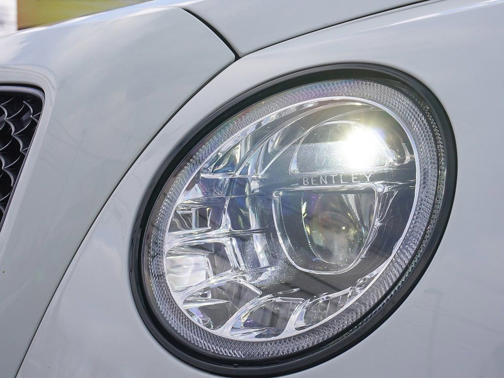 Used 2019 Bentley Bentayga AWD/4WD image 26