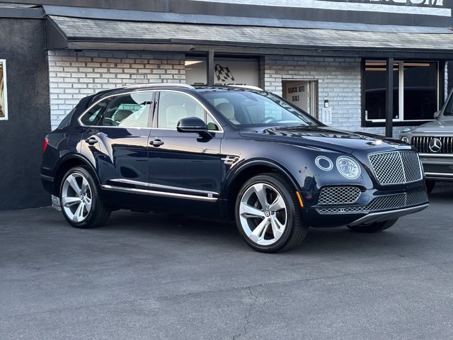 Used 2019 Bentley Bentayga AWD/4WD image 11